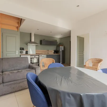 Louis-philippe Holiday home